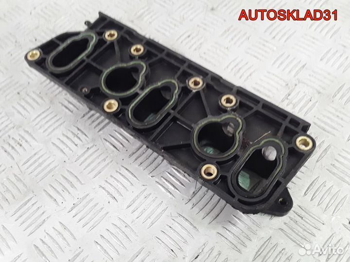 Коллектор впускной VW Passat B5 2,3 AGZ 071133204A