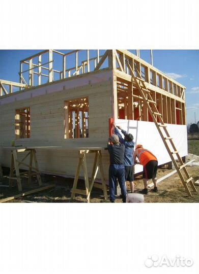 Бригада строителей