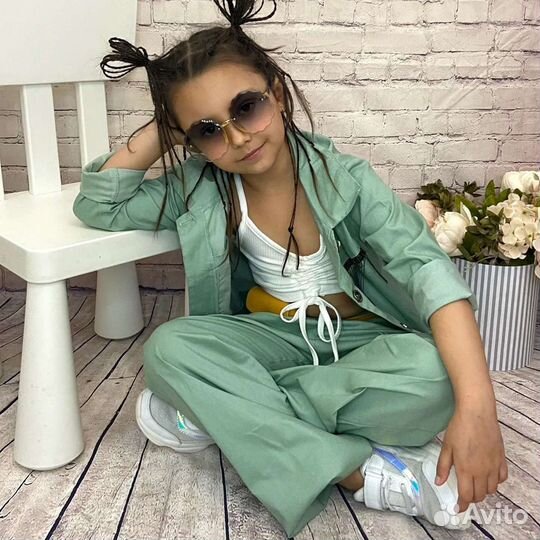 Костюм для девочки новый 128-146р-р