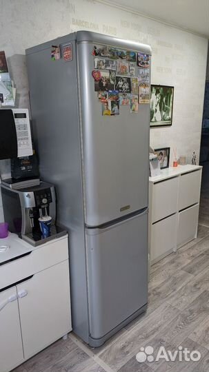 Холодильник Ariston