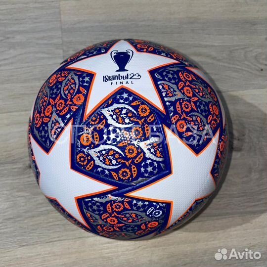 Футбольный мяч Adidas