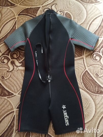 Гидрокостюм для дайвинга