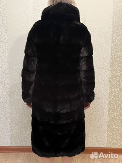 Шуба норковая с капюшоном 42 размер