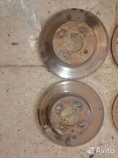 Суппорта, тормозные диски Volkswagen Passat B3