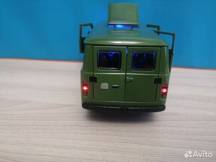 Металлическая машинка УАЗ буханка серая зеленая