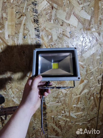 Светодиодный прожектор б.у