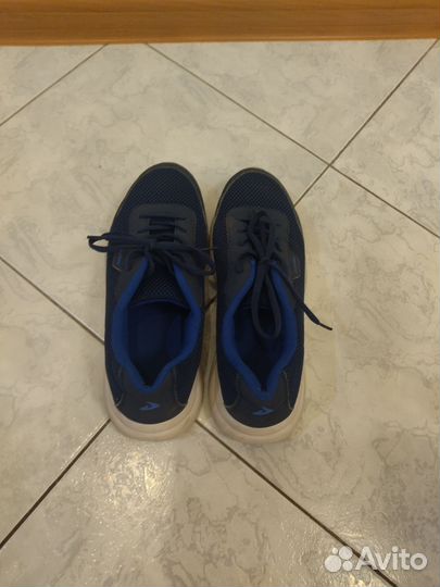 Кроссовки демикс 39