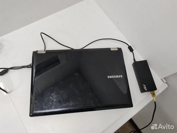 Ноутбук Samsung NP-RC530