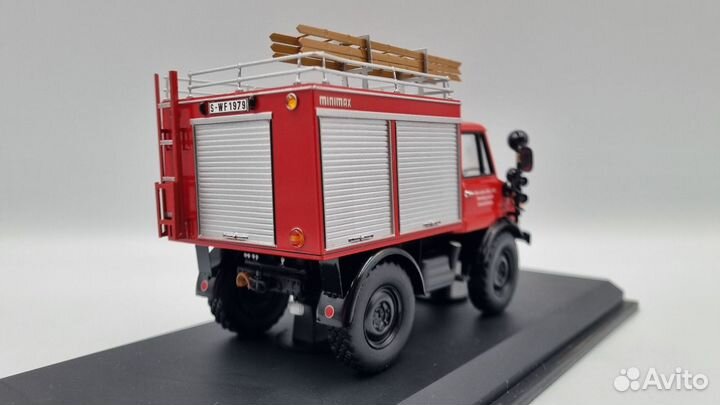 Модель Mercedes-Benz Unimog 406