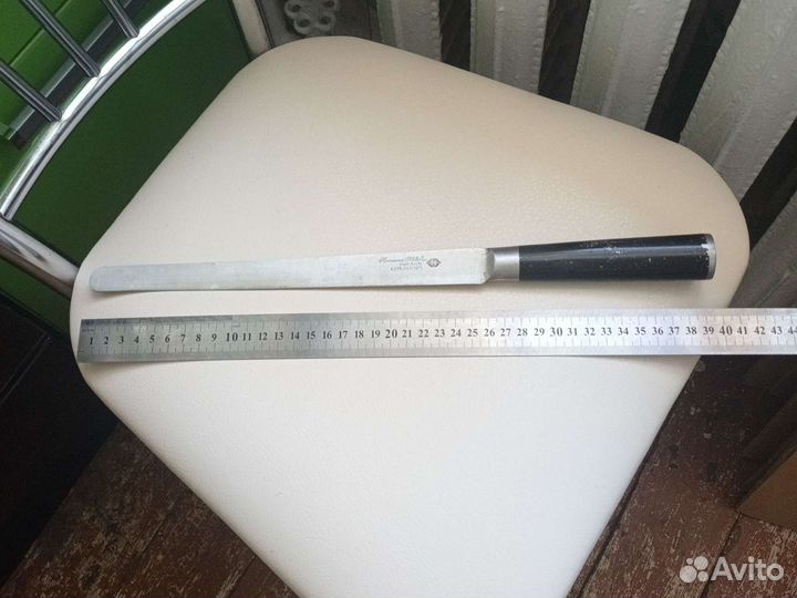 Кухонный нож длинный