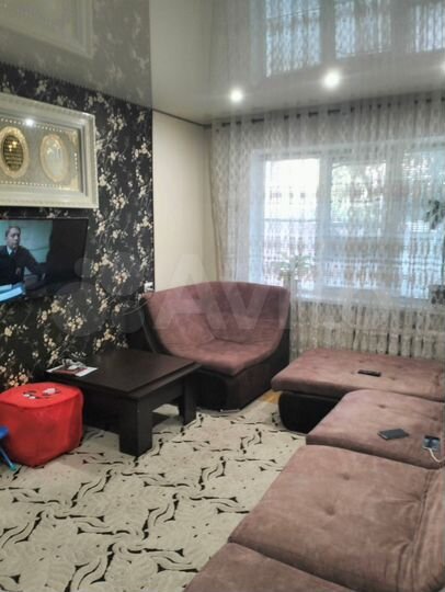 2-к. квартира, 50 м², 1/9 эт.