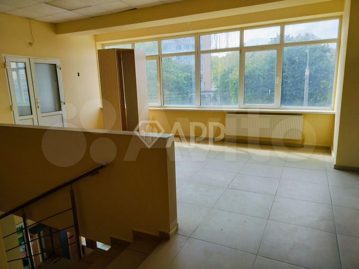 Сдам торговое помещение, 350 м²