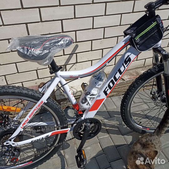 Новые склростные на женской раме26 и 27,5 колеса