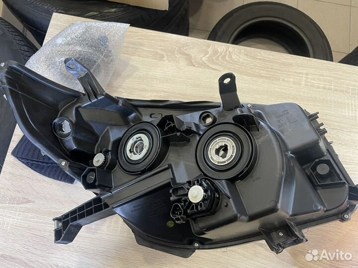 Продам фару land cruiser prado 150