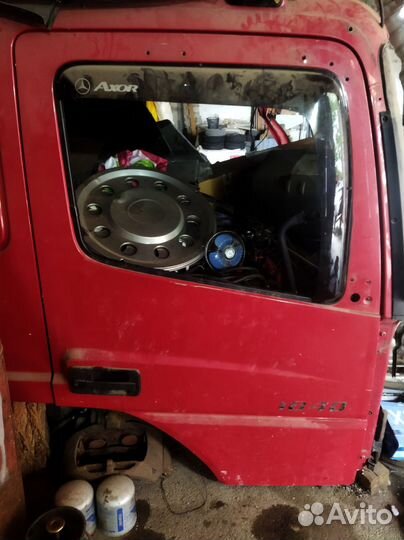 Двери на mercedes axor