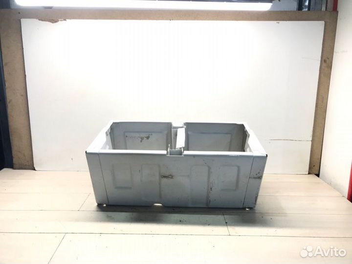 Тумба сиденья передняя левая Mercedes Sprinter