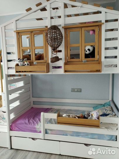 Деревянная двухъярусная кровать, трехярусная