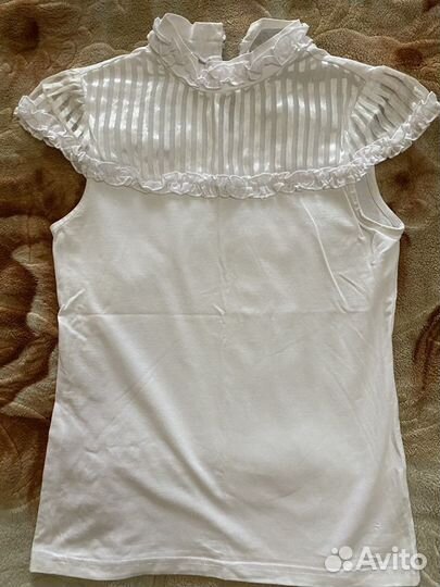 Блузки белые на девочку 5 шт