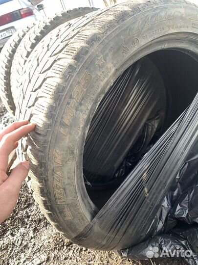 Bridgestone Blizzak LM-25 225/45 R17