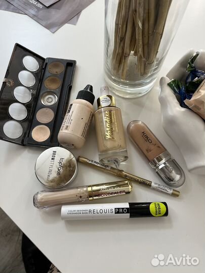 Набор косметики (по частям не делю)