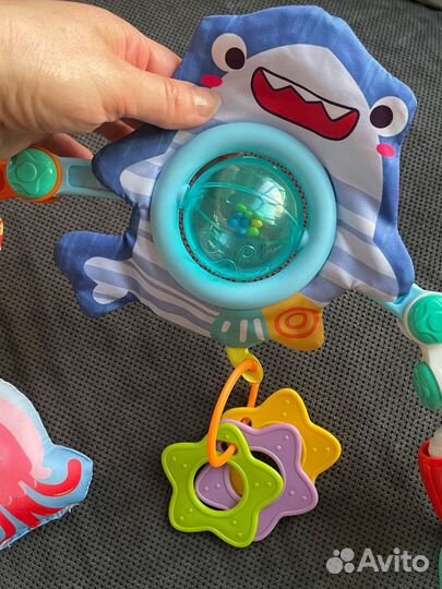 Развивающая игровая дуга на коляску sharktoys