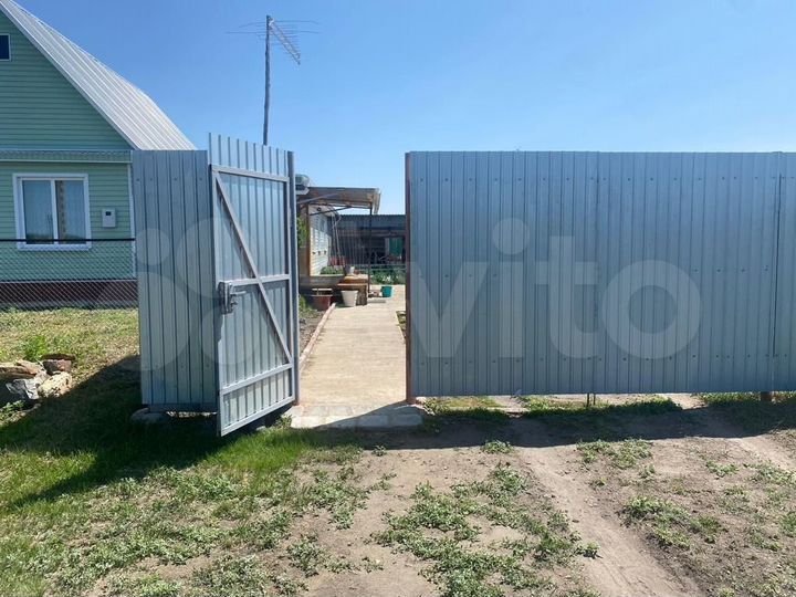 Дом 97,9 м² на участке 12,8 сот.