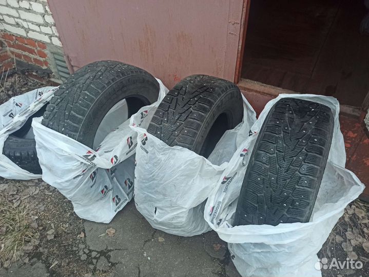 Nokian Tyres Hakkapeliitta 7 SUV 235/65 R17 108T