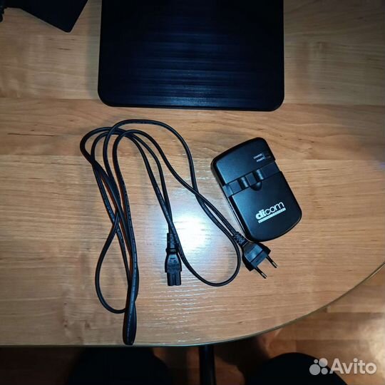 Универсальное зарядное устройство для батареек