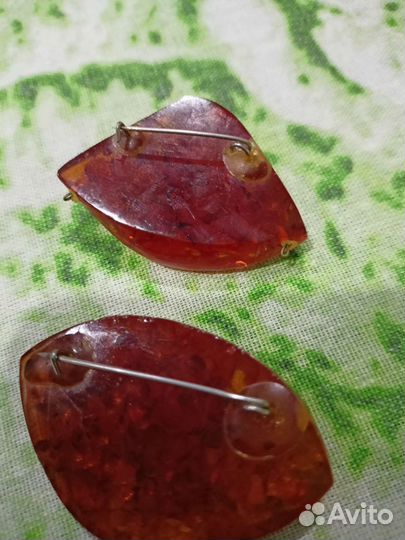 Брошь янтарь СССР