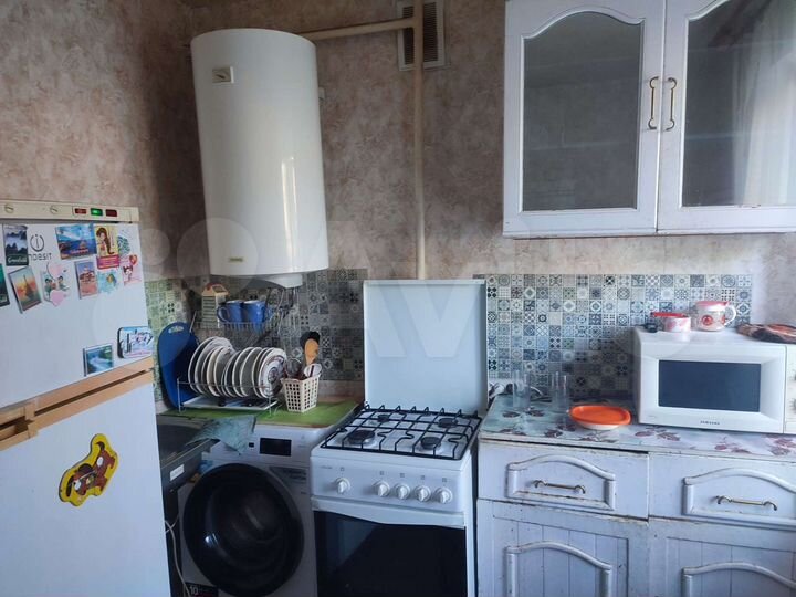 2-к. квартира, 42 м², 1/5 эт.