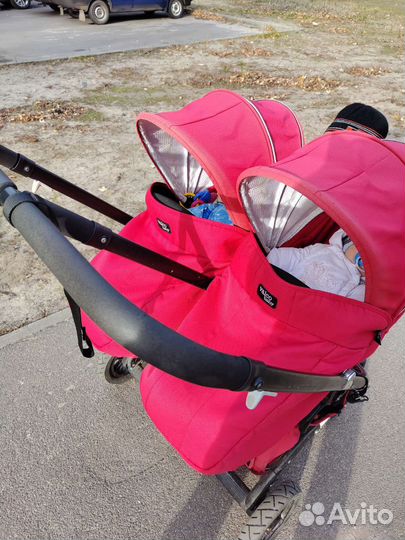 Коляска для двойни