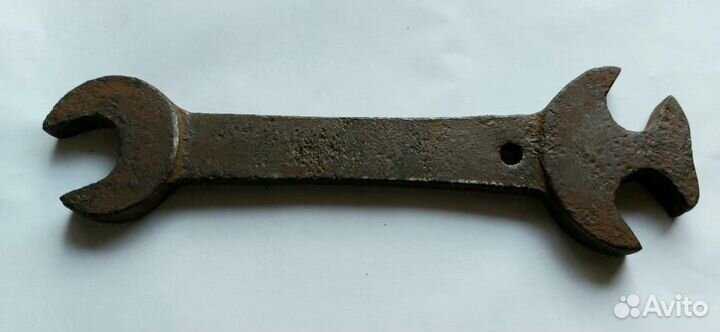 Старинные гаечные ключи