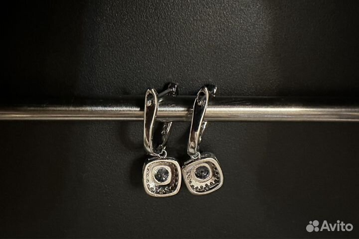 Шикарные серьги с цирконами