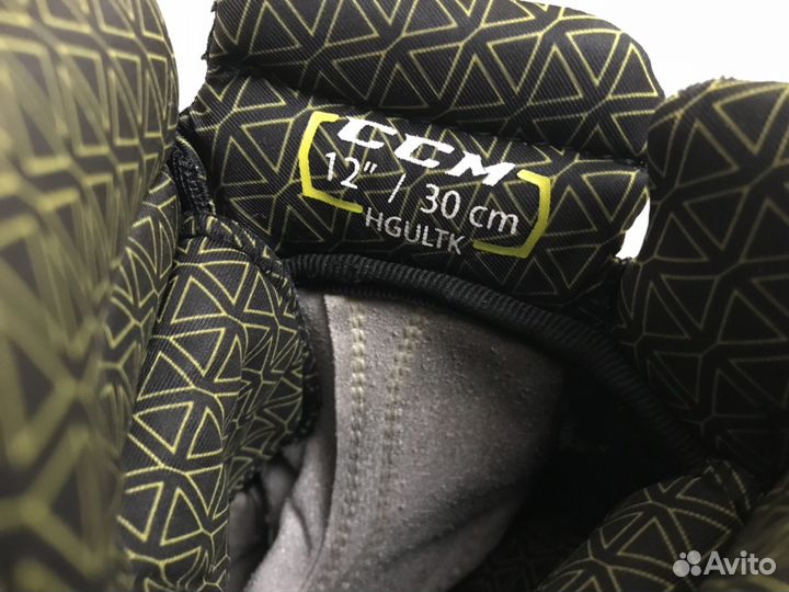 Хоккейные перчатки