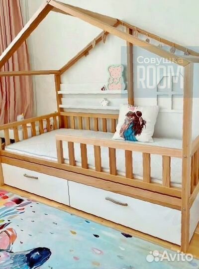 Детская кровать с ящиками