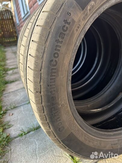 Continental ContiPremiumContact 5 ContiSeal 215/55 R17