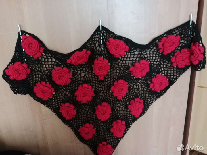 Шаль вязаная