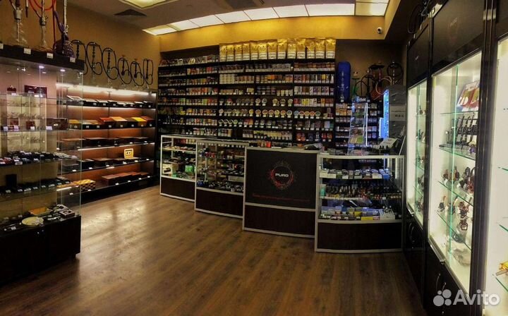 Табачный магазин в оживленном районе