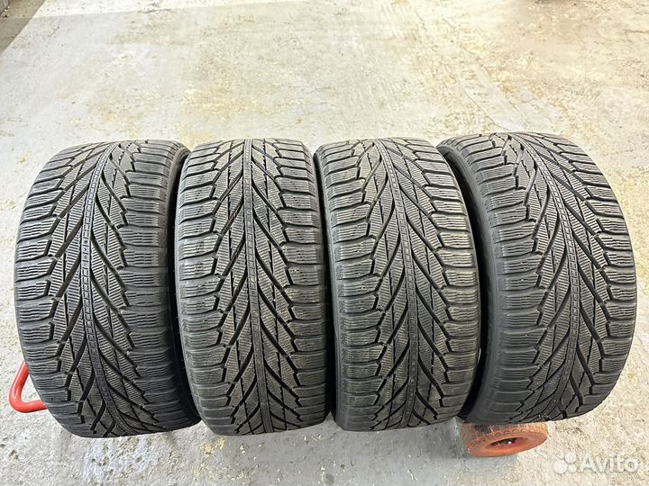 Nokian Tyres Hakkapeliitta R2 SUV 295/40 R21