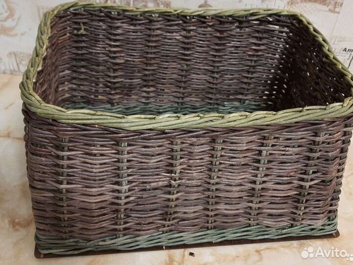 Короб для хранения вещей из бумажной лозы