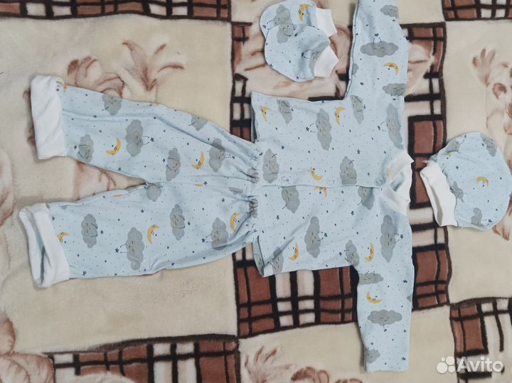 Вещи пакетом от рождения до двух месяцев