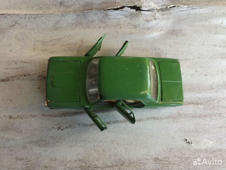 Игрушка Волга Газ 24,Чайка,ссср,металл