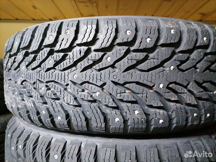 Nokian Tyres Hakkapeliitta 9 SUV 215/65 R17 T
