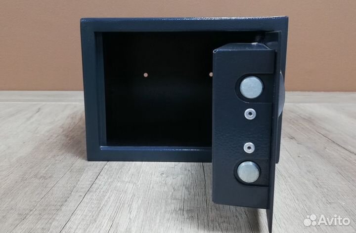 Сейф электронный Пакс Метал SFT-17 EN в наличии