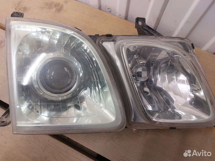 Фара правая Lexus LX 470 1998-2005