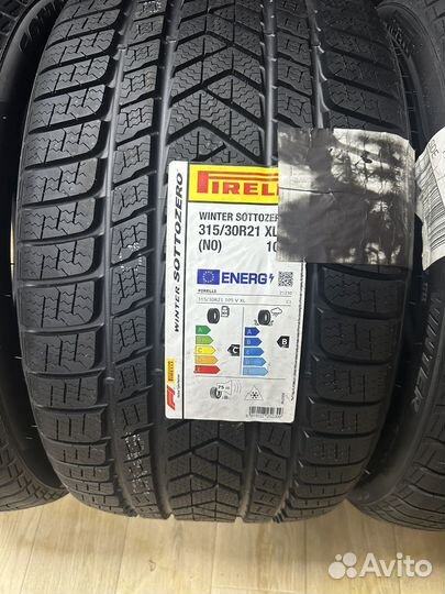 Pirelli Winter Sottozero 3 275/35 R21 и 315/30 R21 103V