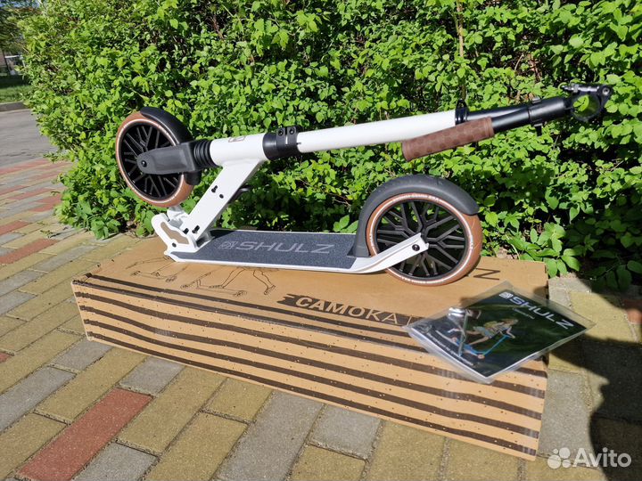 Самокат взрослый schultz 200