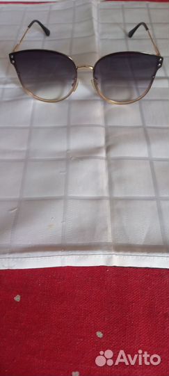 Солнцезащитные очки женские брендовые