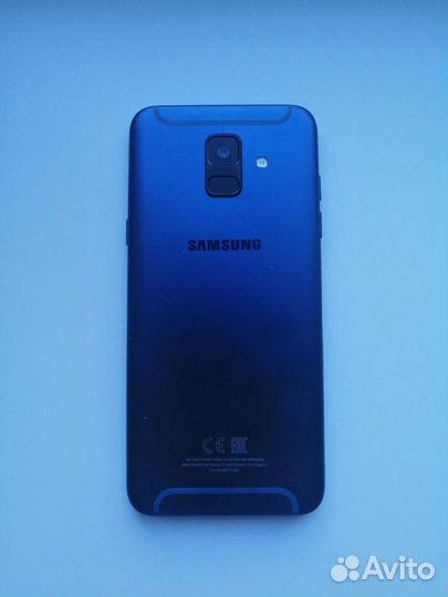 Samsung Galaxy A6, 4/32 ГБ