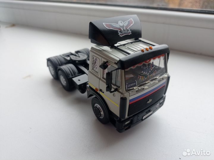 Модель маз-6422 сортиментовоз 1:43 AVD-Models